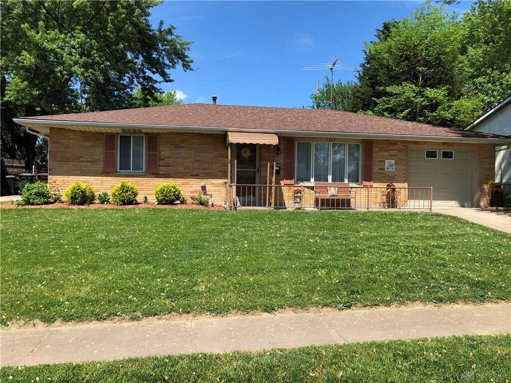 Property Photo: 1362 Arrowhead Trail OH 45385