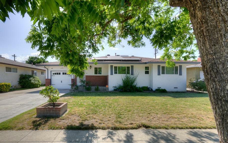 Property Photo:  3885 N Kavanagh Avenue  CA 93705 