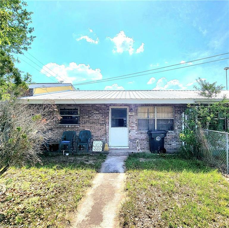 Property Photo:  1007 N Lake Avenue  FL 33825 