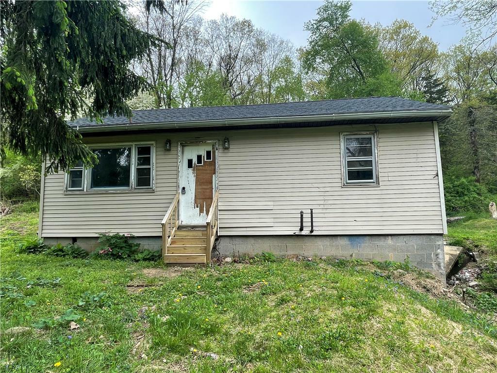 Property Photo:  5918 Glen Road  PA 18036 