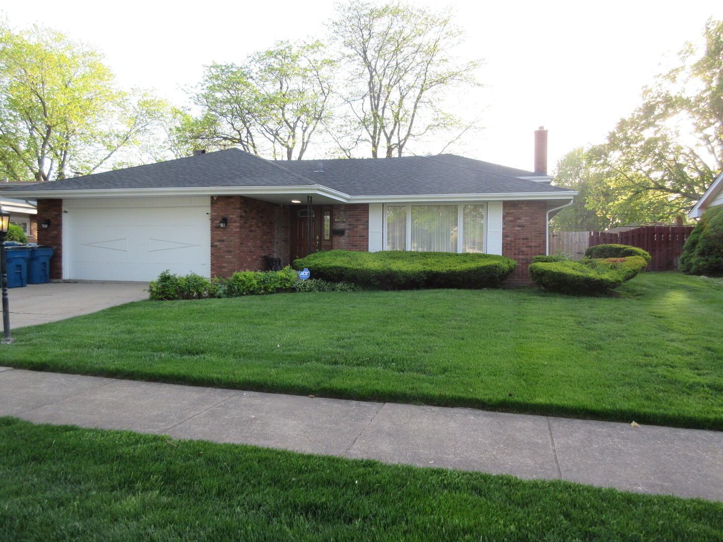 Property Photo: 16406 University Avenue IL 60473