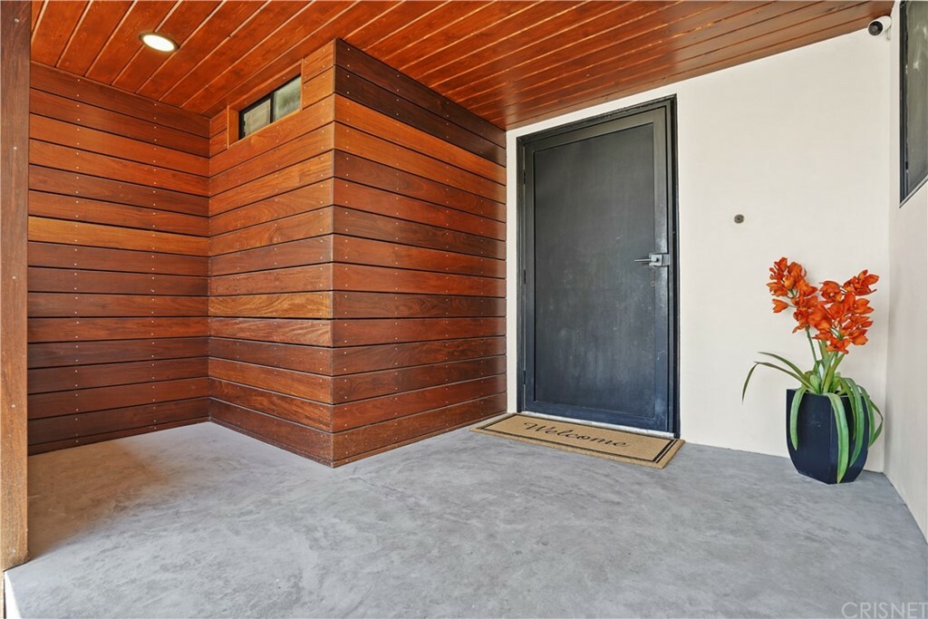 Property Photo:  22111 Parthenia Street  CA 91304 