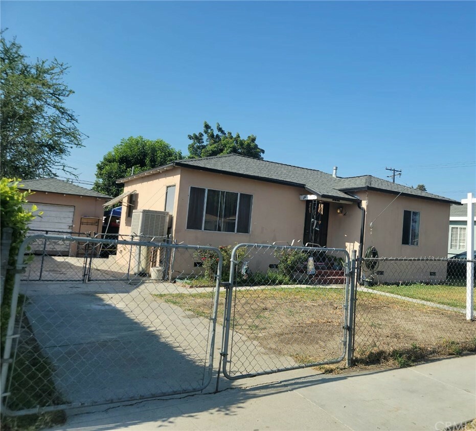 Property Photo:  5312 Clark Street  CA 90262 