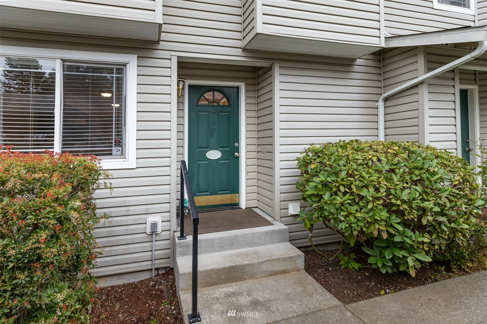 Property Photo:  6106 202nd Street SW 103  WA 98036 