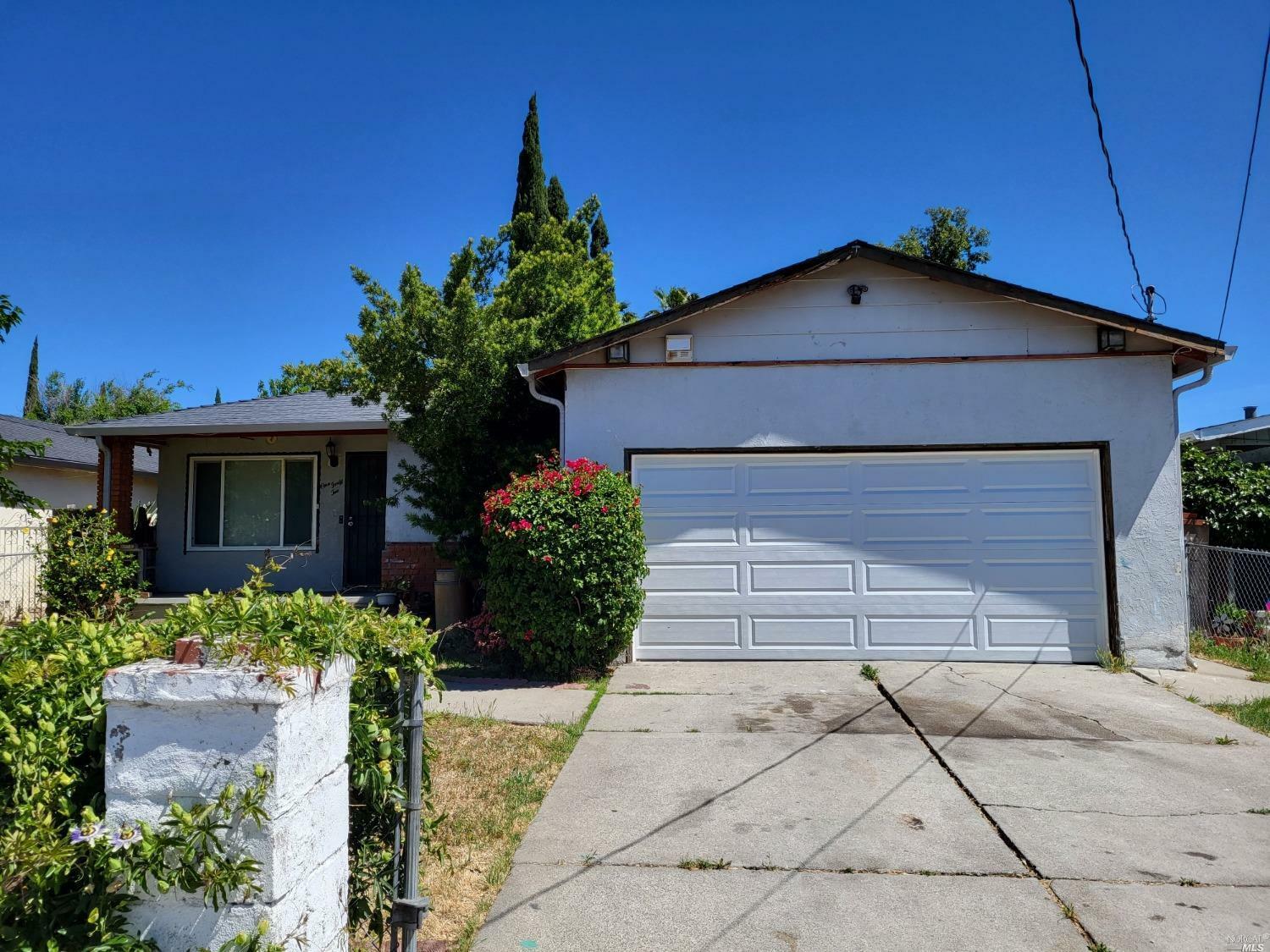 Property Photo:  142 William Way  CA 94565 