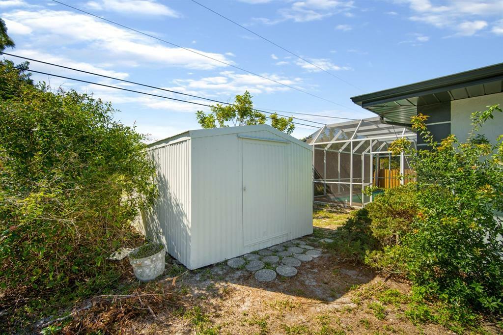 Property Photo:  971 Mohawk Road  FL 34293 