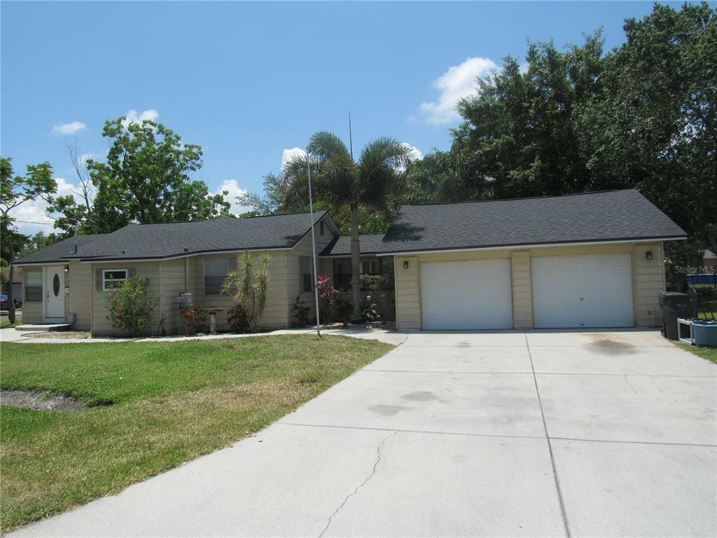 Property Photo:  202 NW 6th Avenue NW  FL 33570 