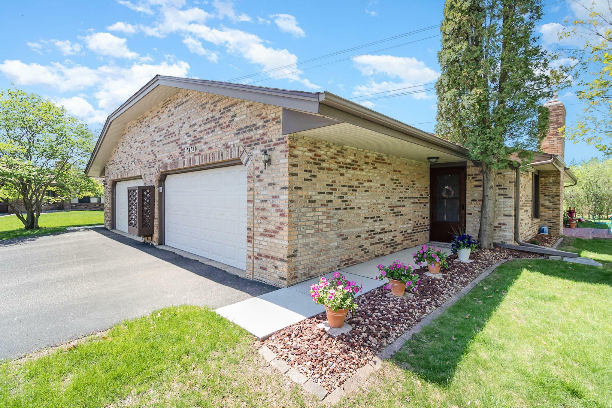 Property Photo: 13431 Pepperwood Circle MN 55305