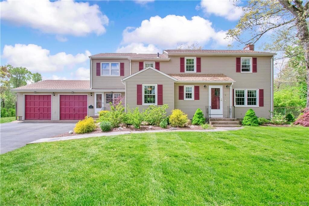 Property Photo:  1 Ferndale Avenue  CT 06082 