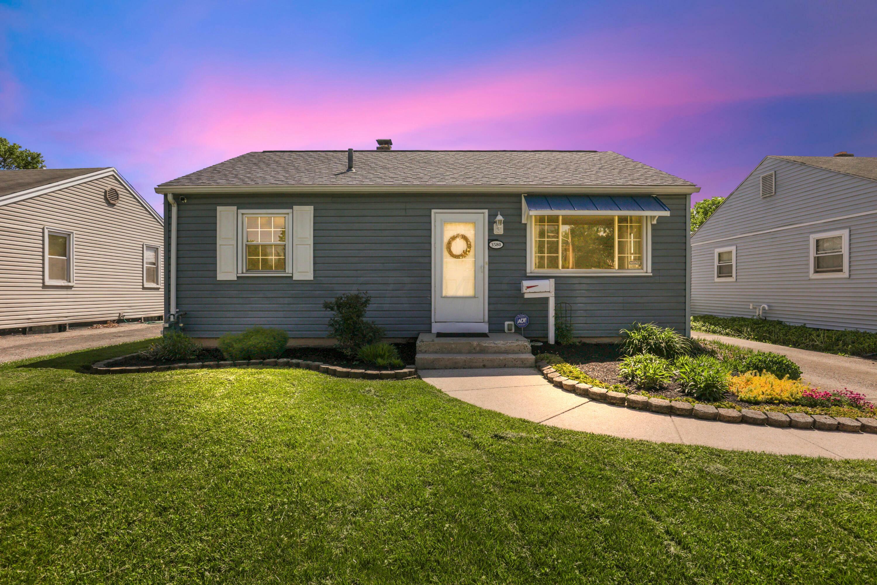 Property Photo: 3580 Karl Road OH 43224