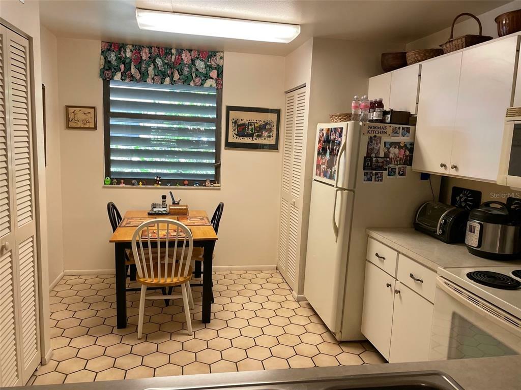 Property Photo: 279 Sherwood Drive 279 FL 34210