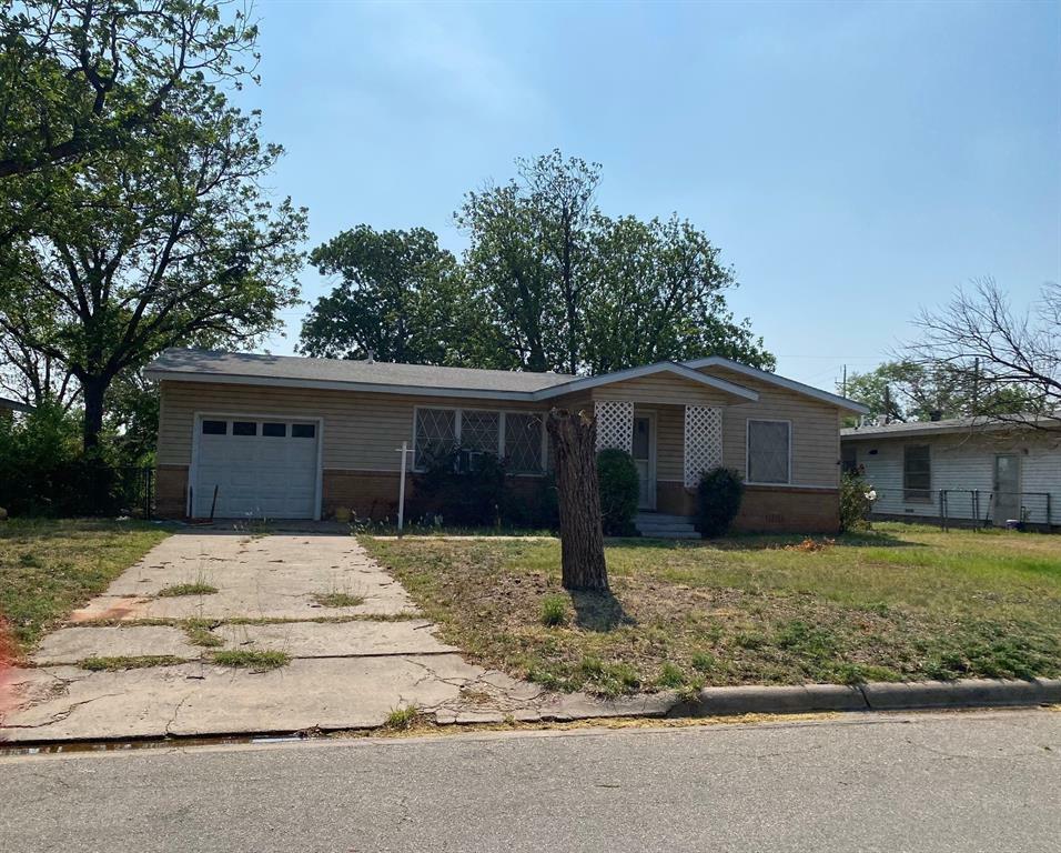 Property Photo:  325 Green Street  TX 79603 