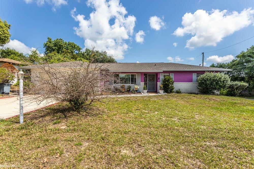 Property Photo:  618 Sullivan Street  FL 32725 