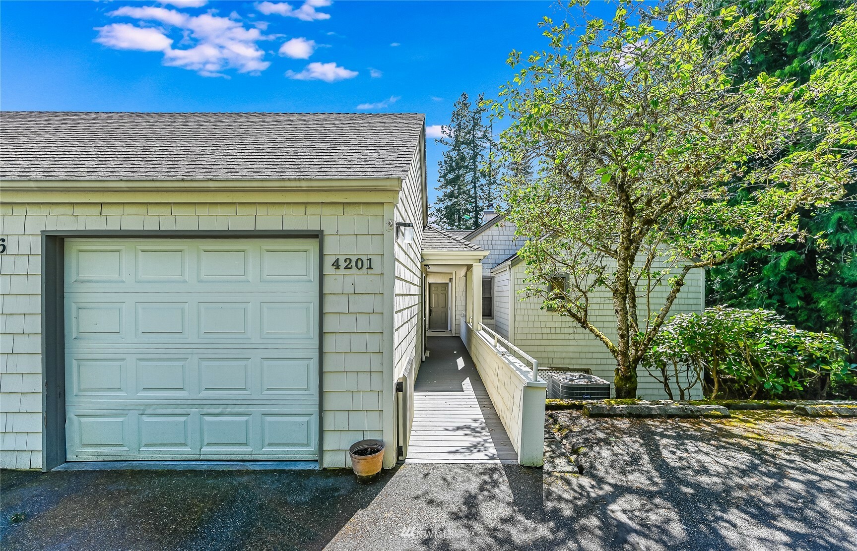 Property Photo: 4201 221st Place SE WA 98029