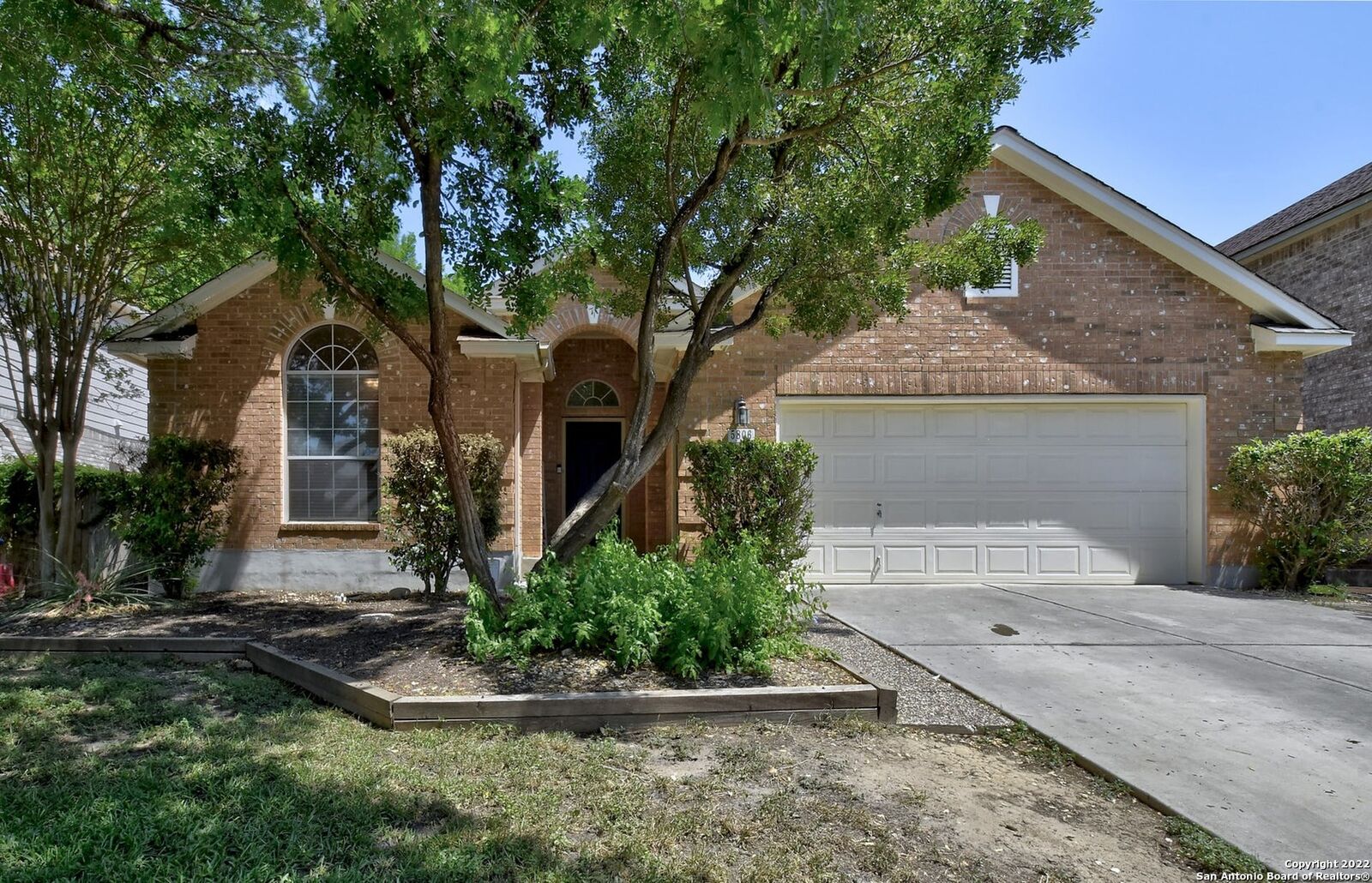 Property Photo: 5806 Creekway TX 78247