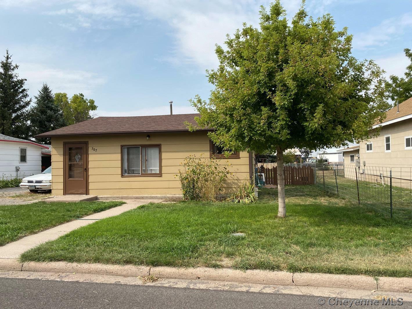 Property Photo:  307 W 4th St  WY 82082 