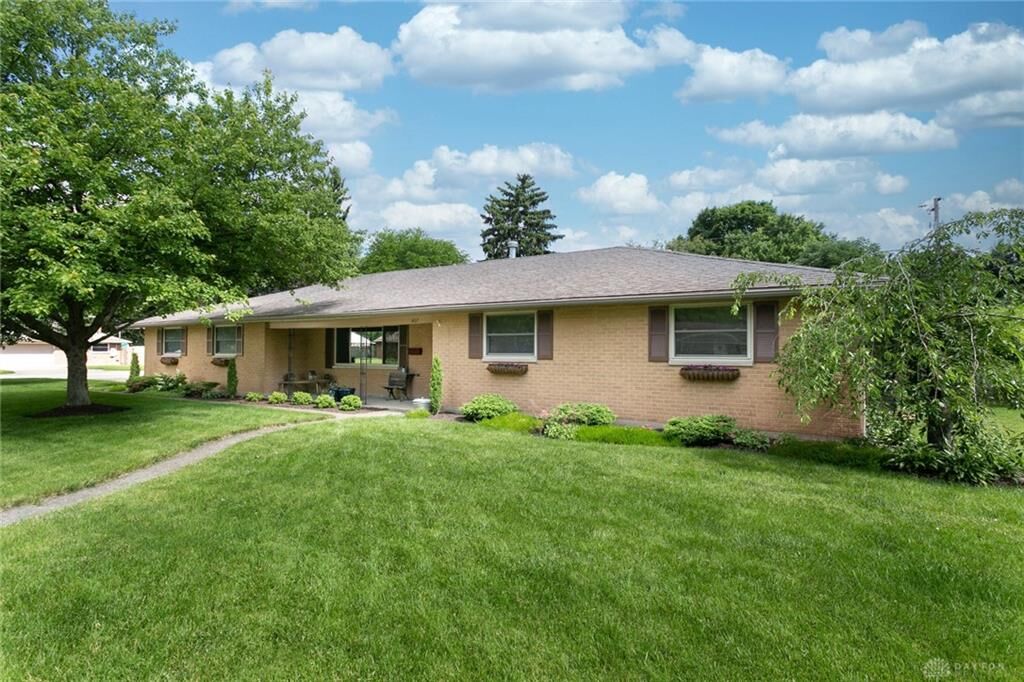 Property Photo:  407 Grantham Drive  OH 45322