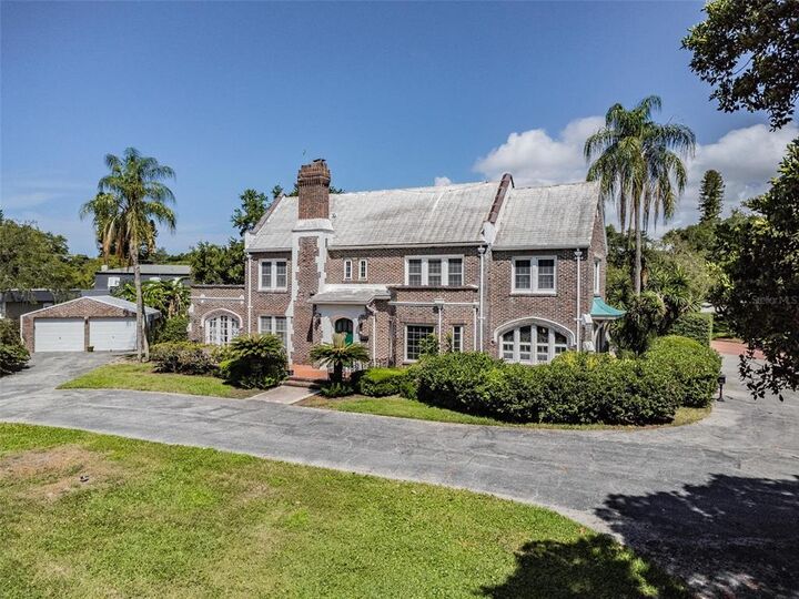 Property Photo:  1535 Manor Way S  FL 33705 