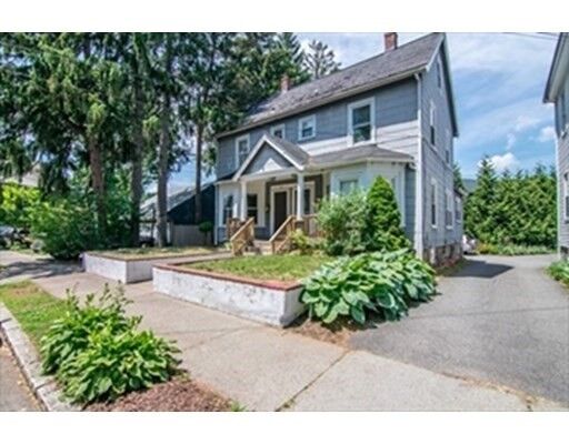 Property Photo:  142 Lynde St 142  MA 02176 