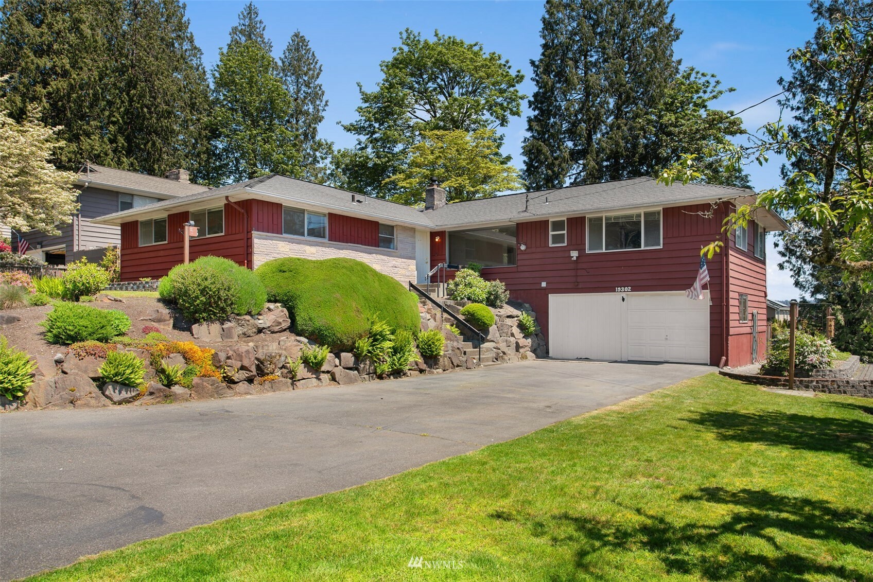 Property Photo:  19302 108th Avenue NE  WA 98011 