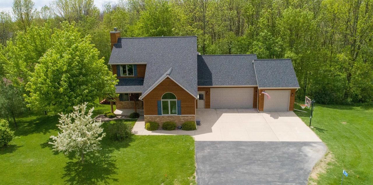 Property Photo: 2724 Beech Road WI 54110