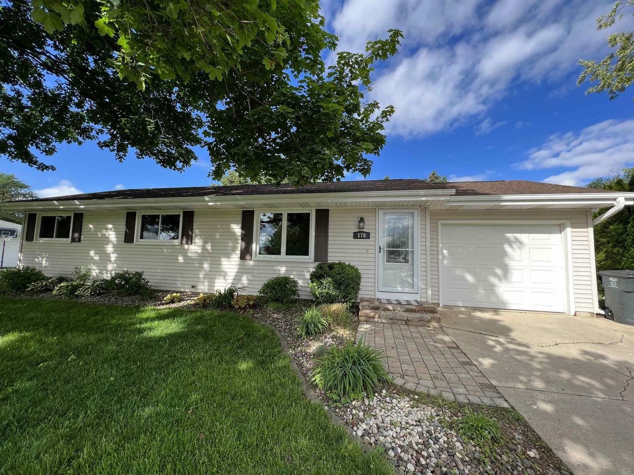 Property Photo:  170 Romar Dr  WI 53563 