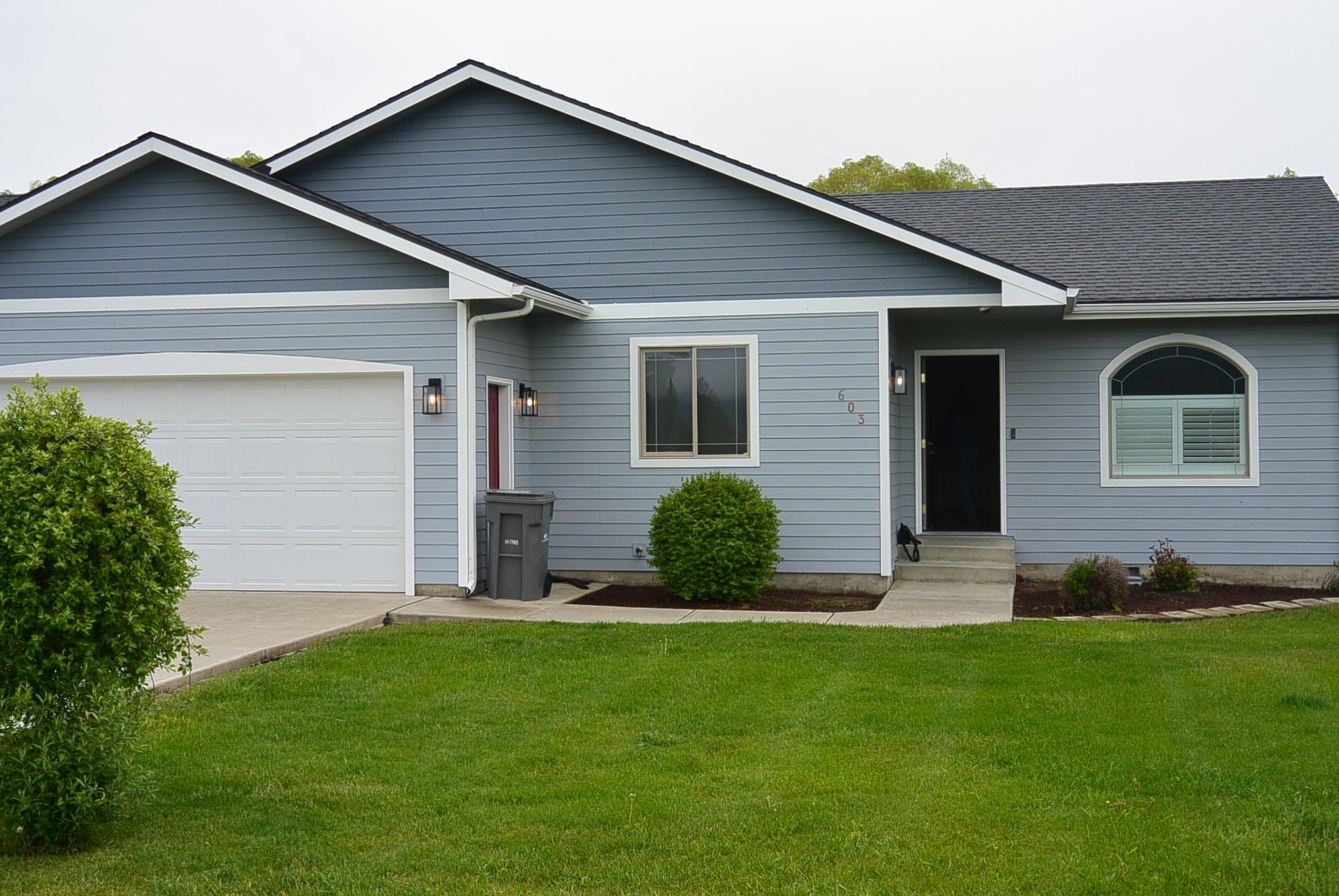 Property Photo:  603 S Stevens St  WA 99109 