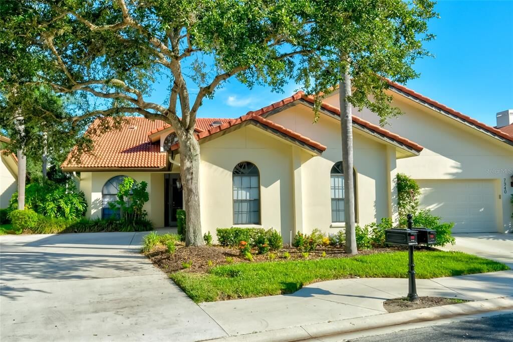 Property Photo:  7344 Villa D Este Drive 7344  FL 34238 