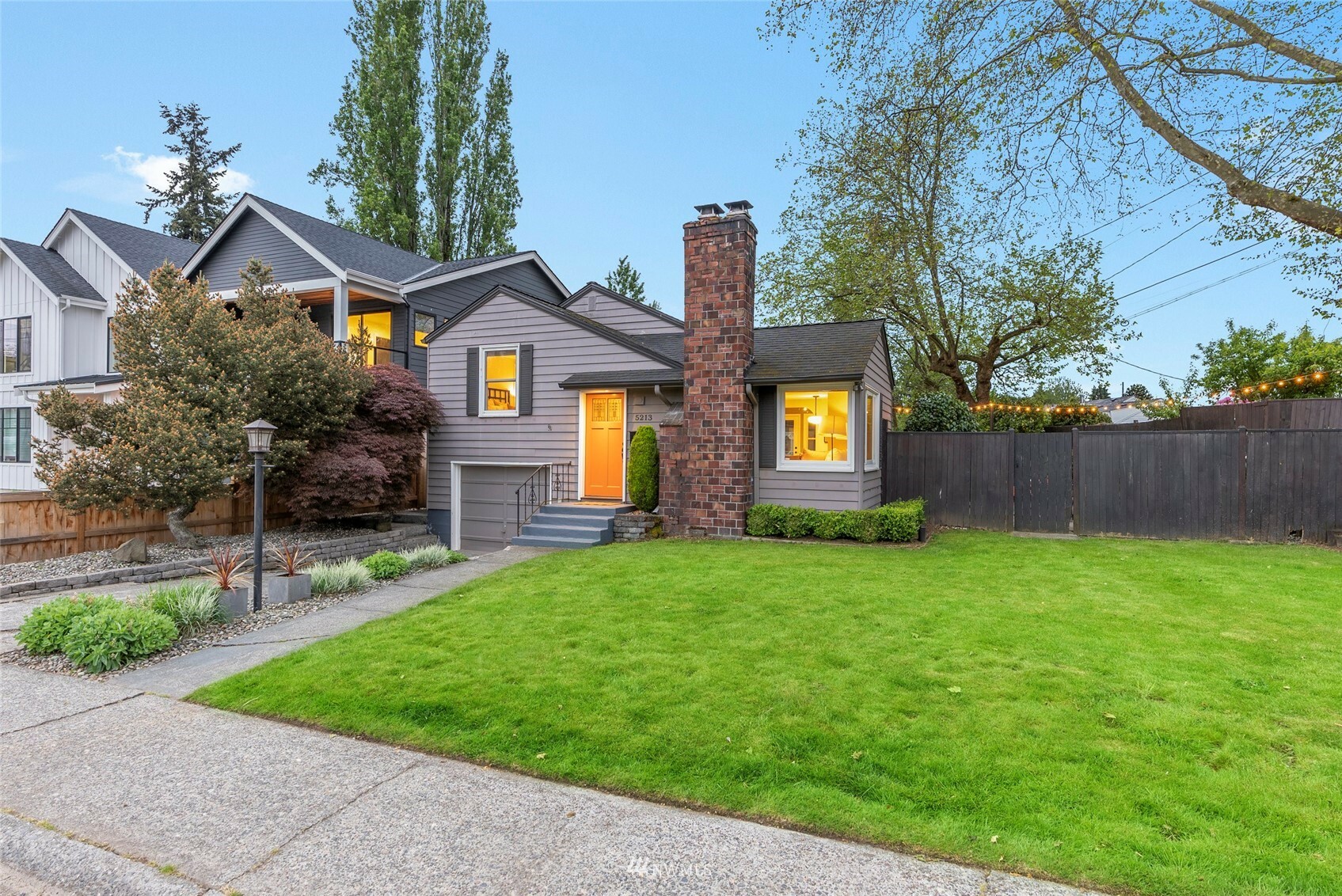 Property Photo:  5213 Columbia Drive S  WA 98108 