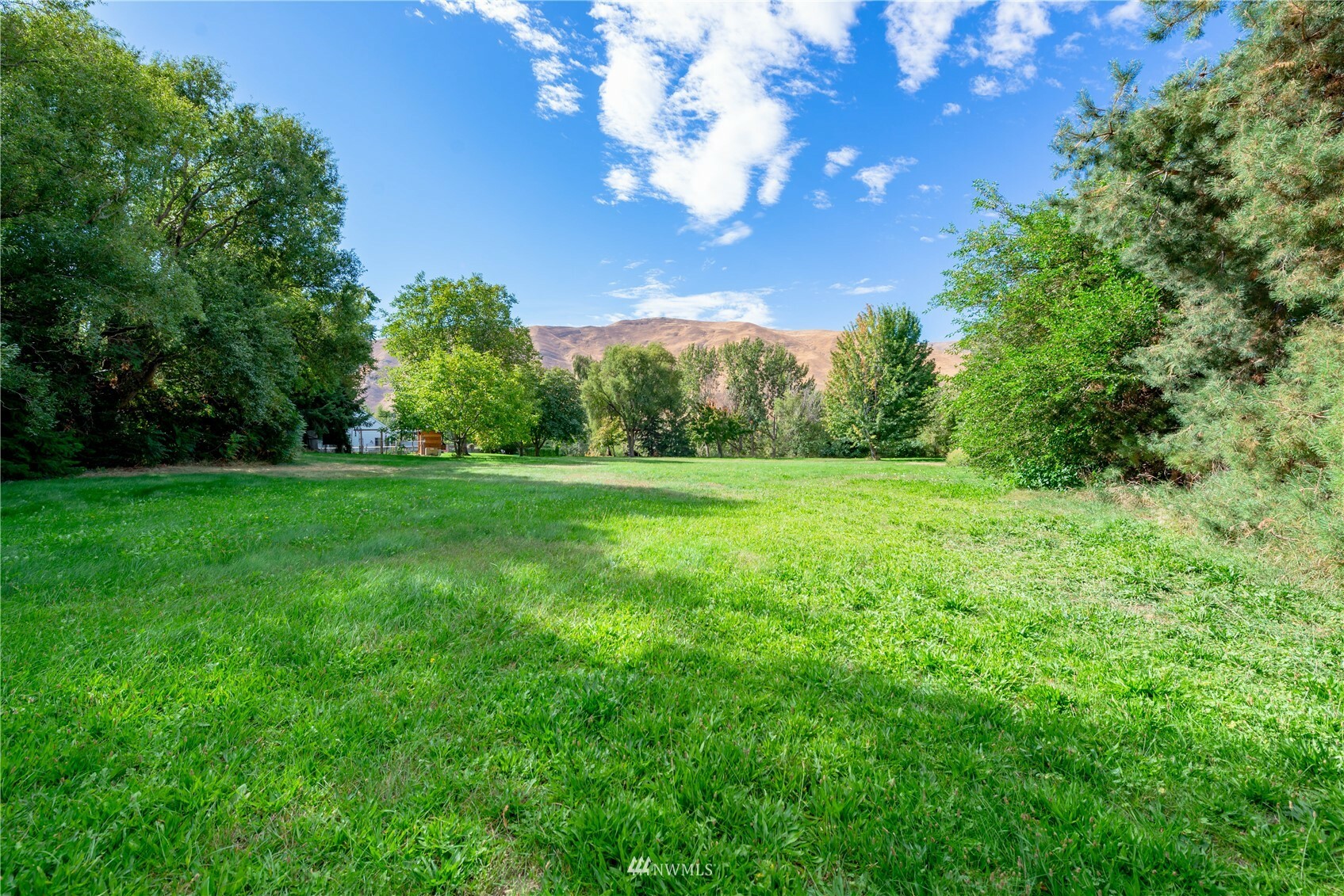 Property Photo:  3200 Rivers Edge Place  WA 98801 