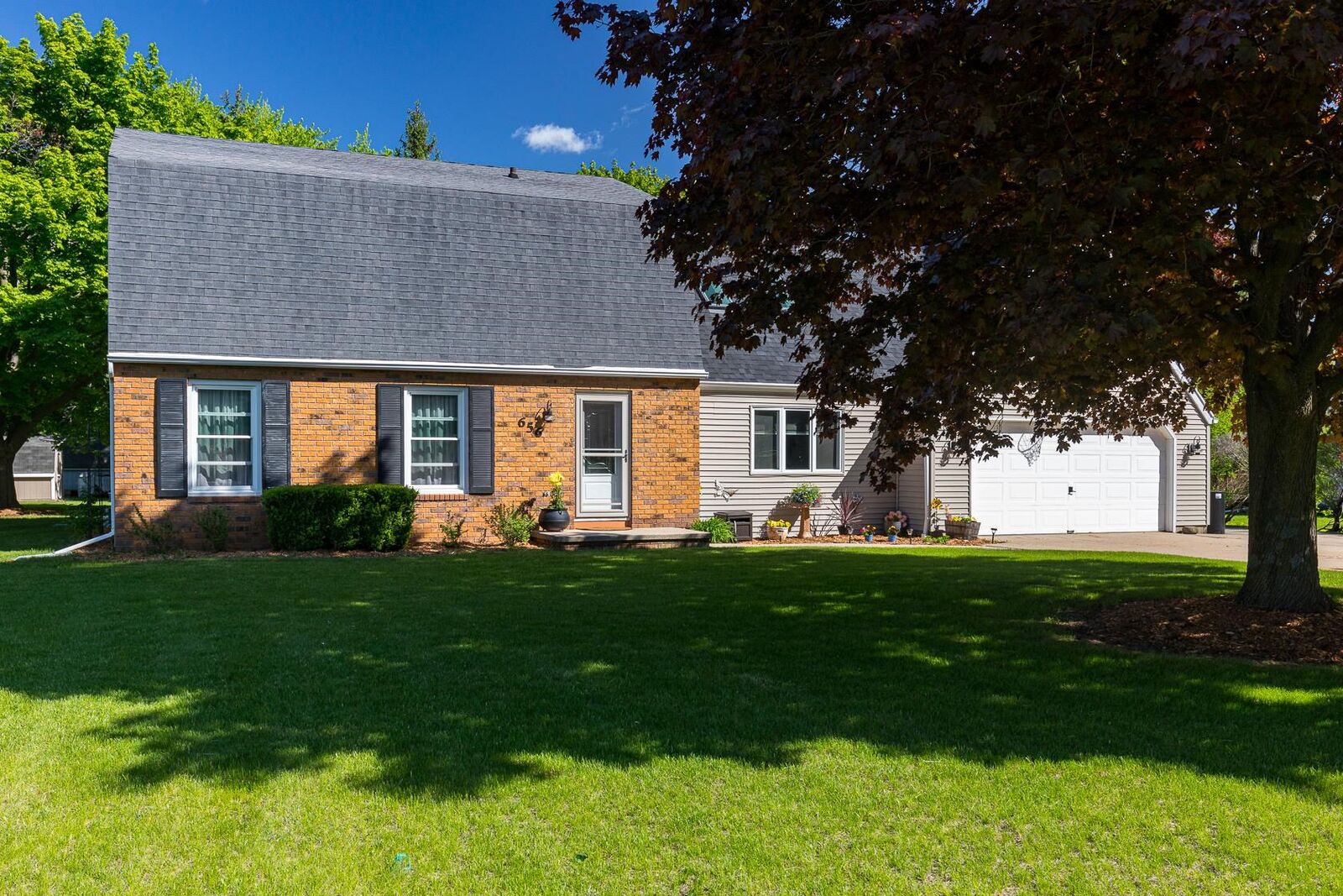 Property Photo:  656 Dartmouth Drive  WI 54956 