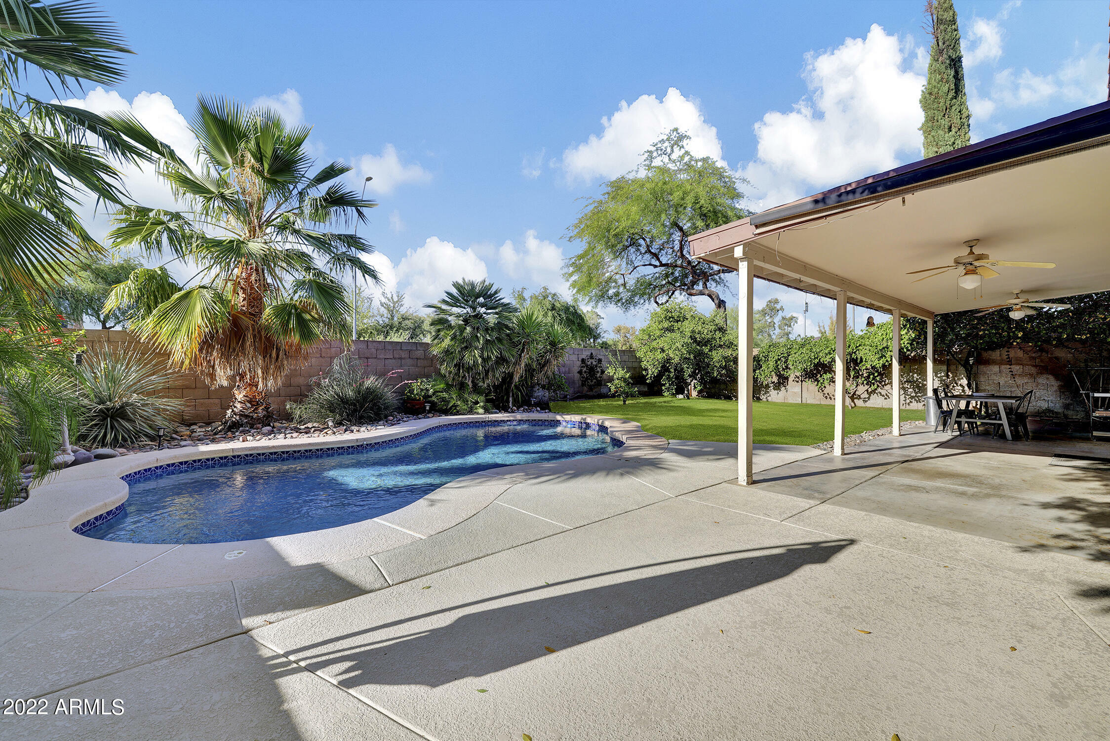 Property Photo: 7148 W Crest Lane AZ 85310