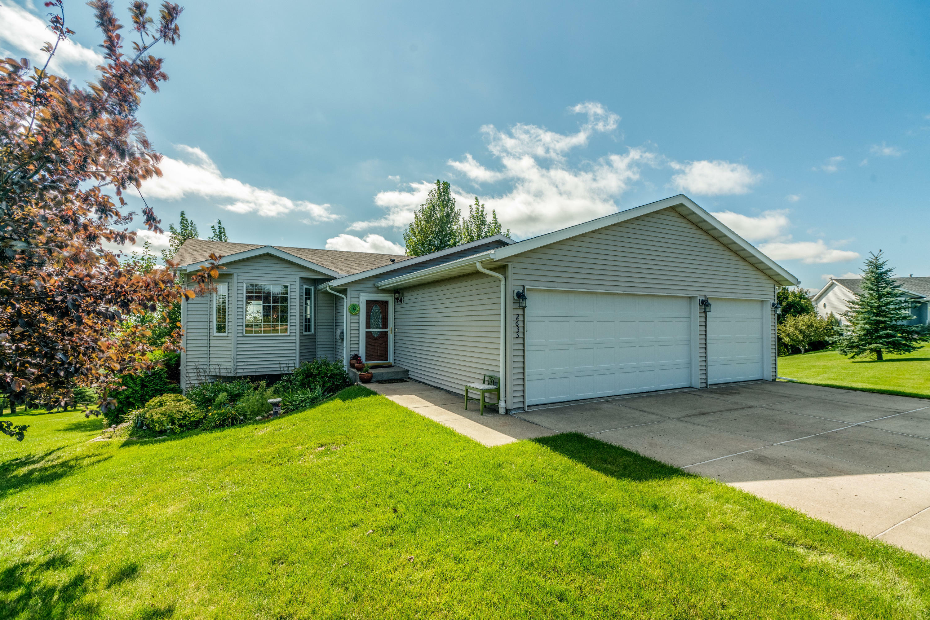 Property Photo:  2633 Big Sky Circle  ND 58503 