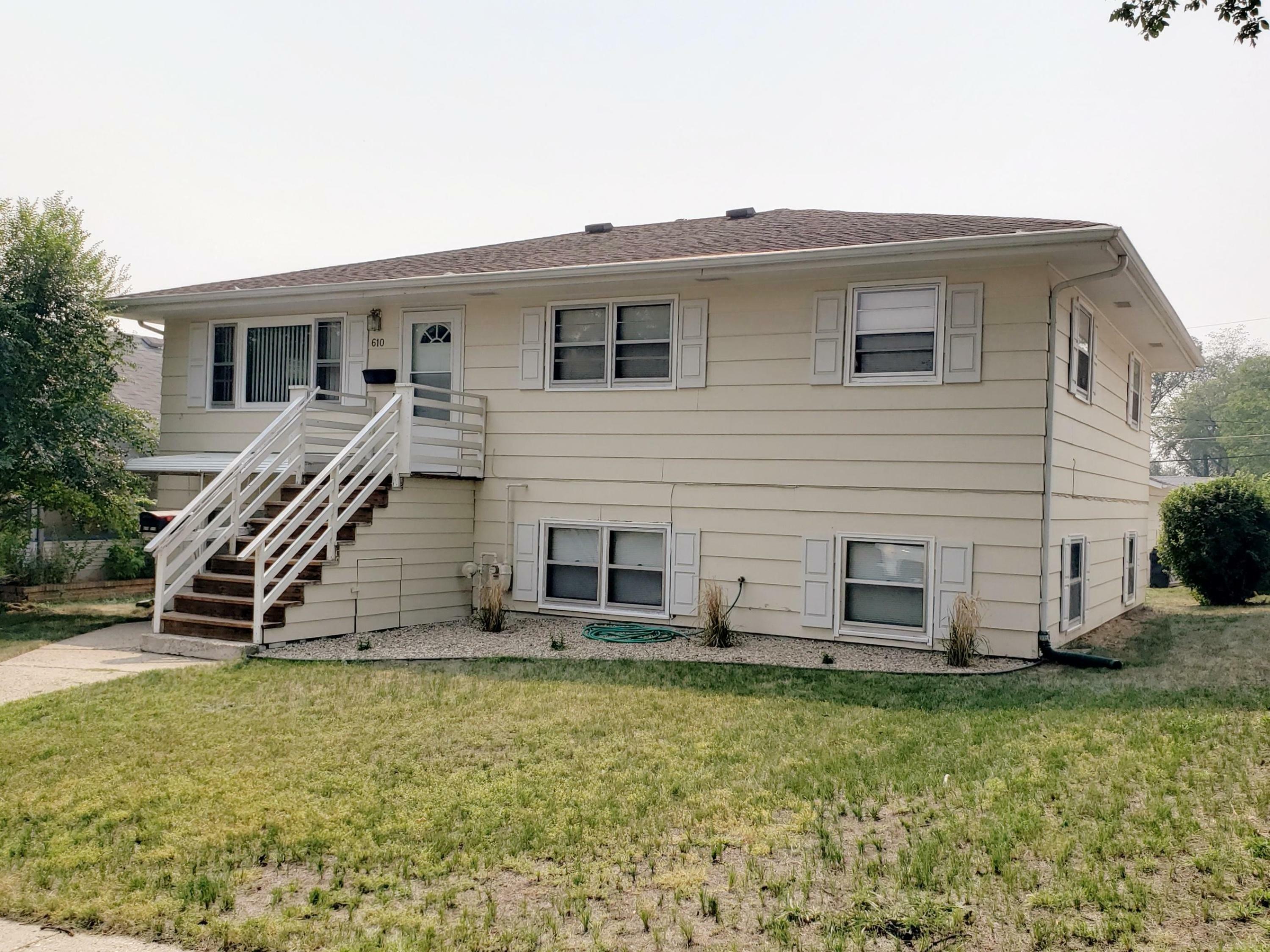 Property Photo:  610 12th Street  ND 58501 