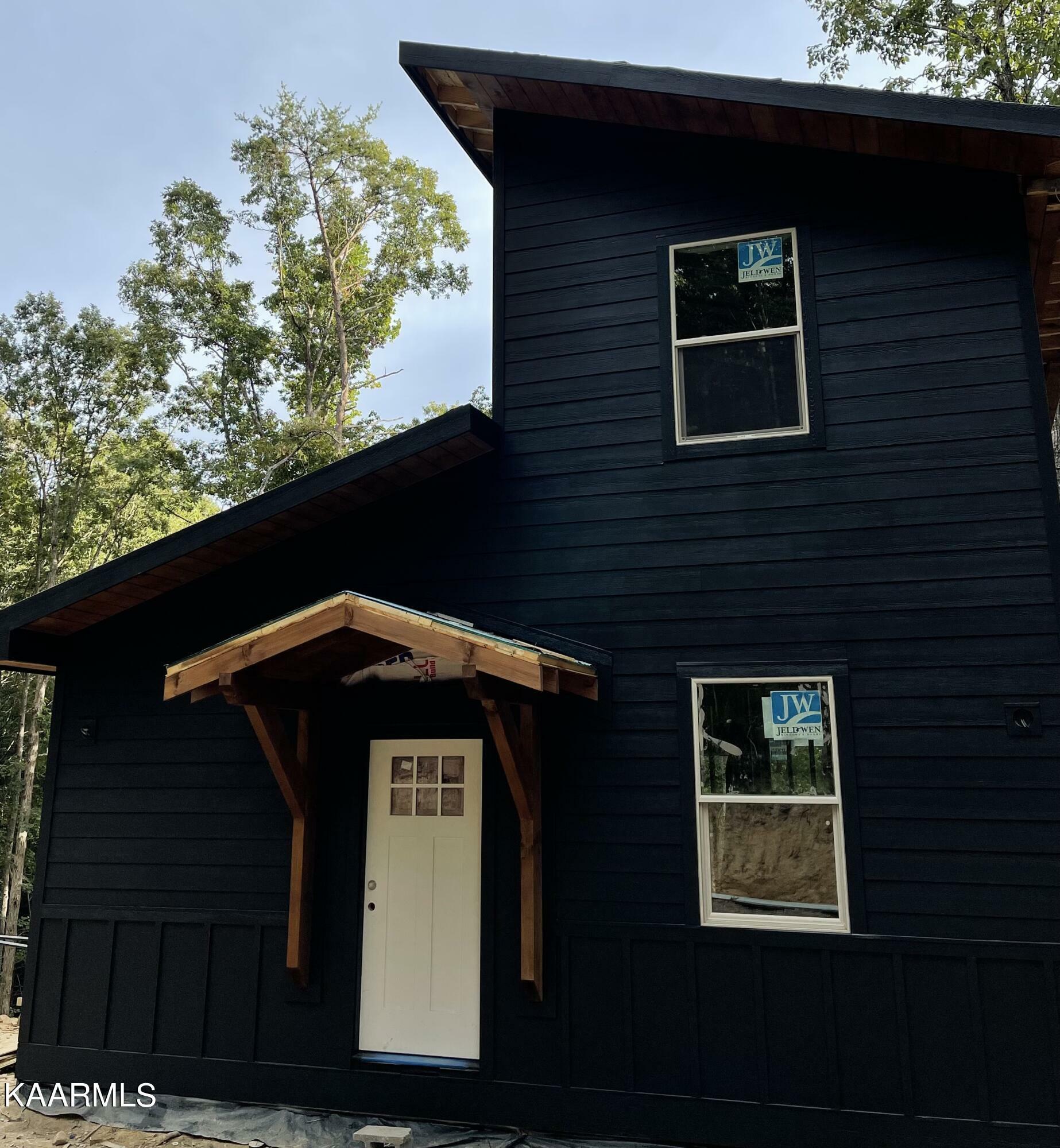 Property Photo: 1615 S Mountain View Rd TN 37876