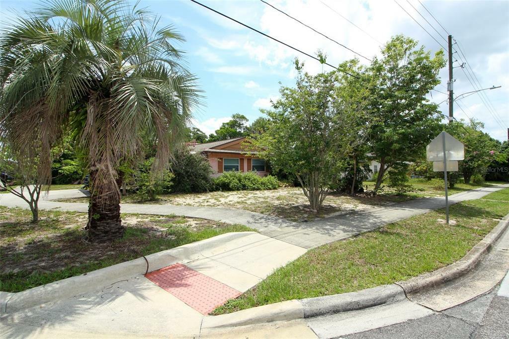 Property Photo:  1853 N Powers Drive  FL 32818 