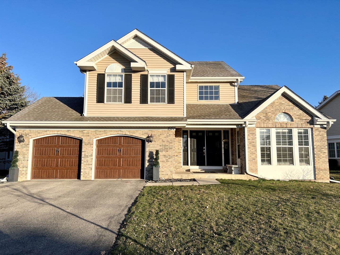 Property Photo:  501 Little Creek Drive  IL 60107 