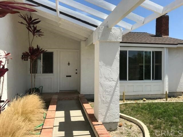 Property Photo:  1719 Deerfield Road  CA 92024 