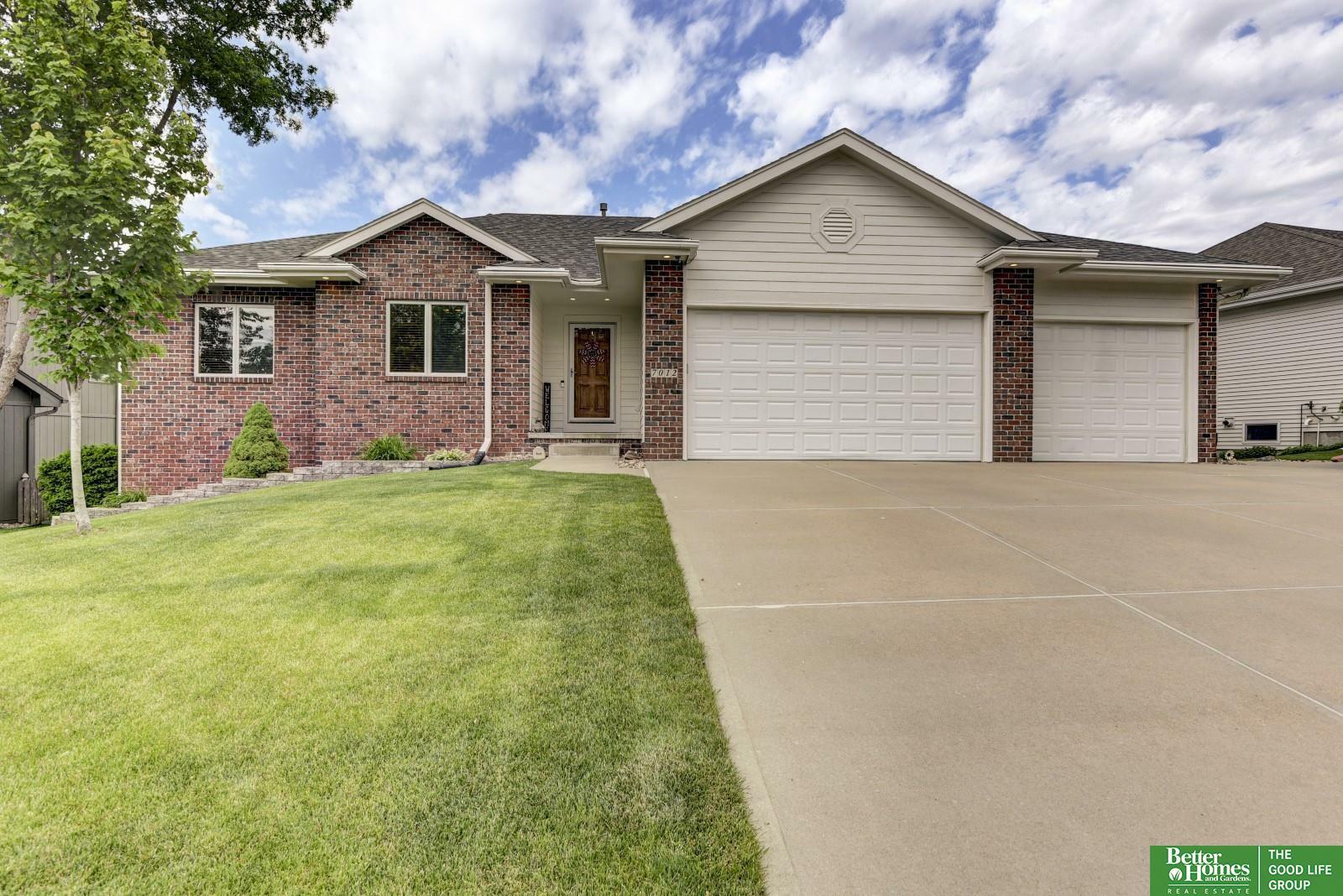 Property Photo:  7012 S 164  NE 68136 