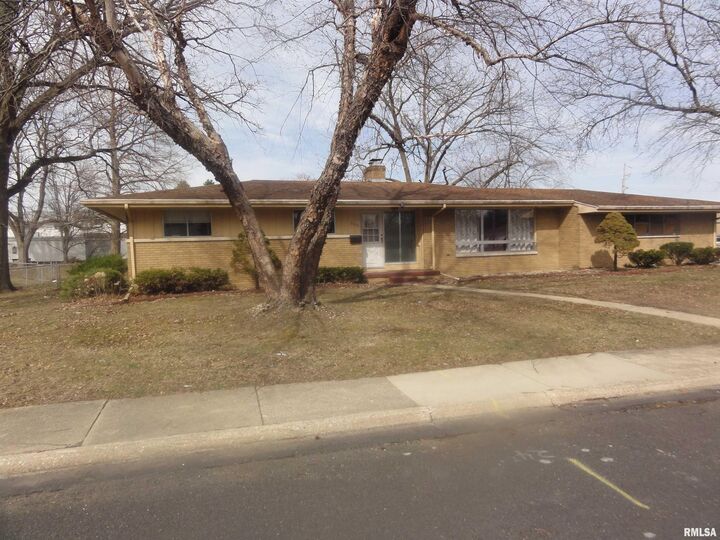 2705 W Wardcliffe  Peoria IL 61604 photo