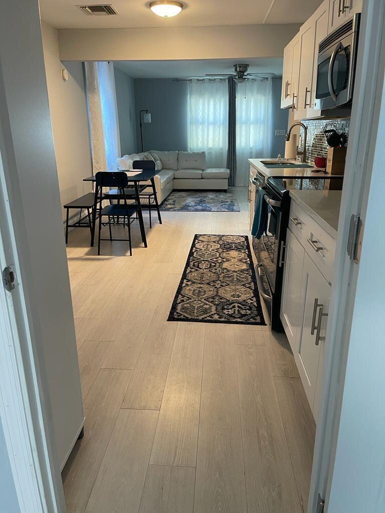 Property Photo:  410 Avenida Hermosa  FL 33405 