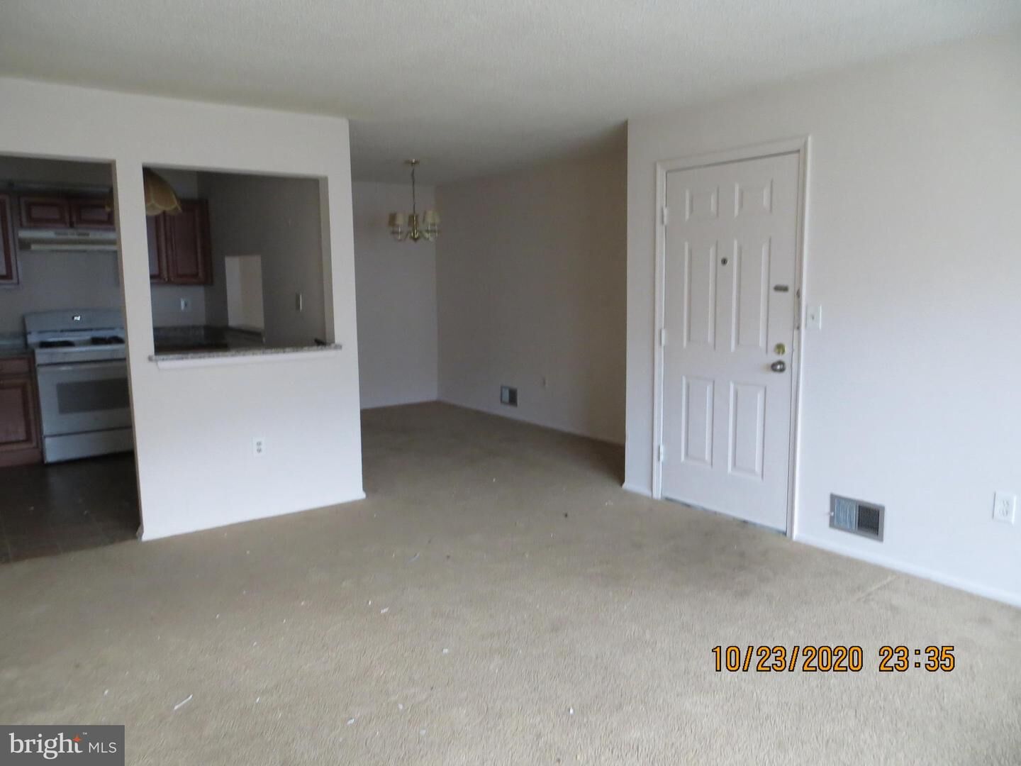 Property Photo:  14 Feiler Court  NJ 08648 