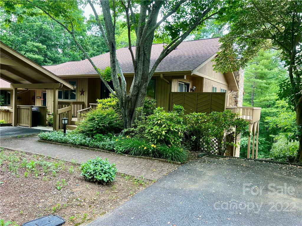 Property Photo: 501 White Oak Drive NC 28791