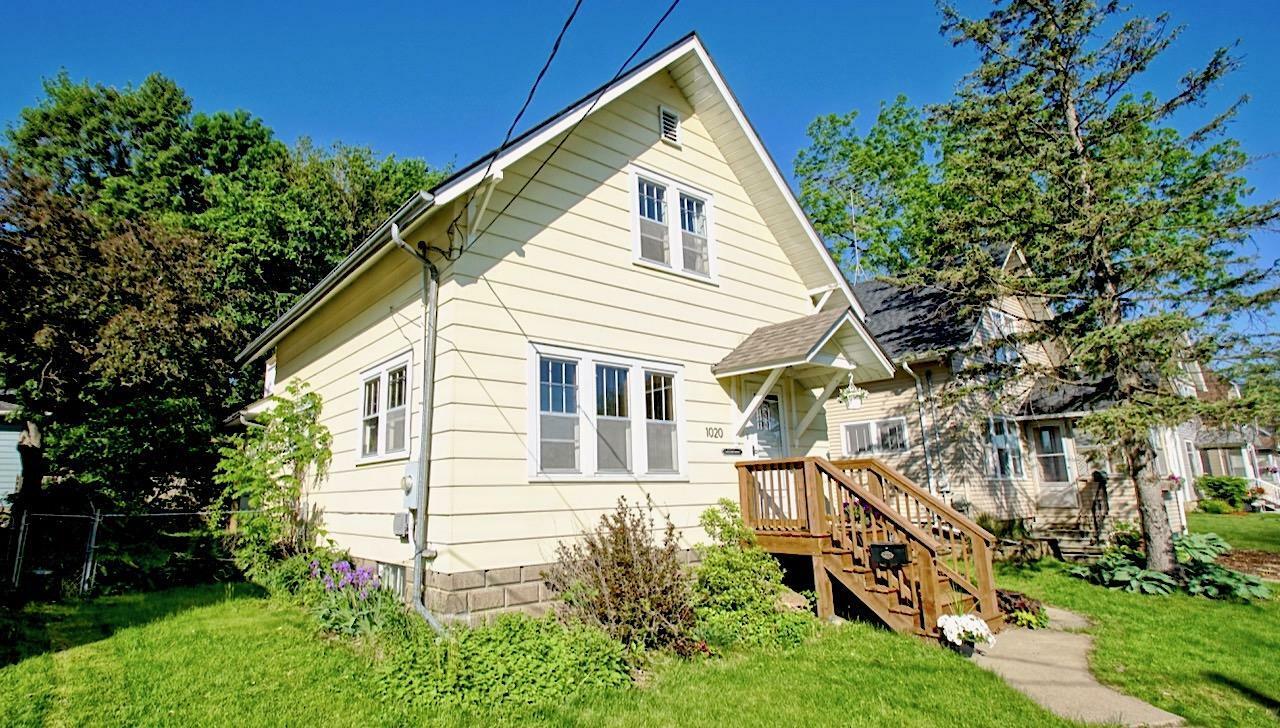 Property Photo: 1020 S Park Street MN 55066