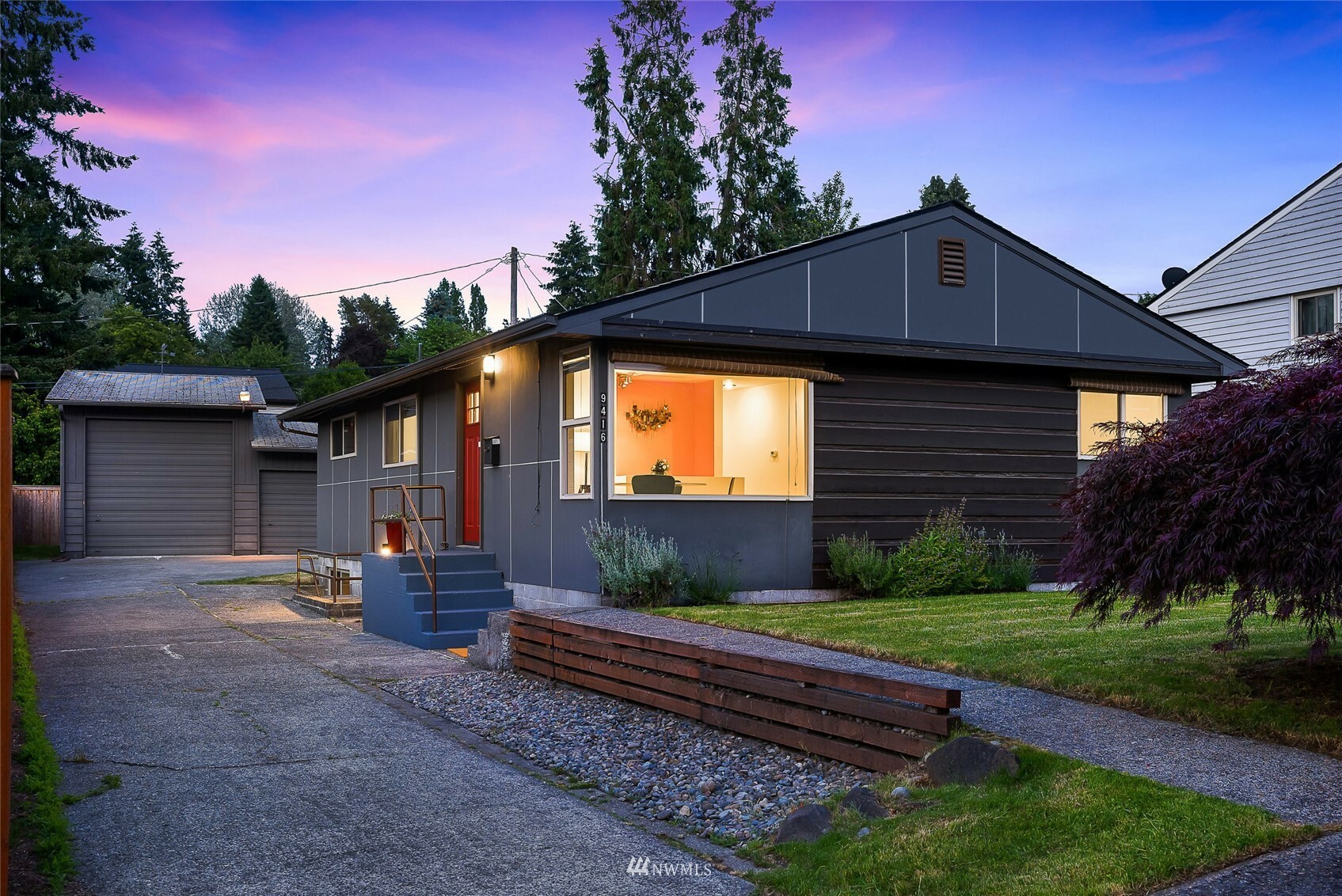 Property Photo:  9416 25th Avenue SW  WA 98106 