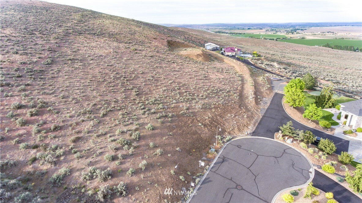 Property Photo: 530 Jadehurst Drive WA 98823