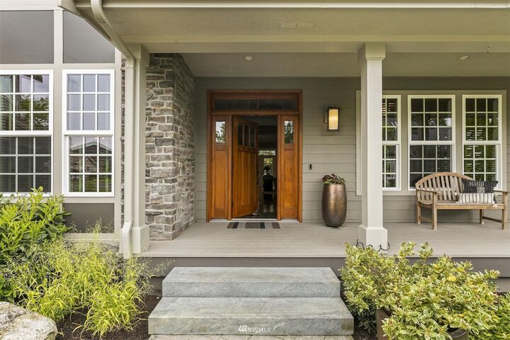 Property Photo: 549 Wildrose Circle WA 98264