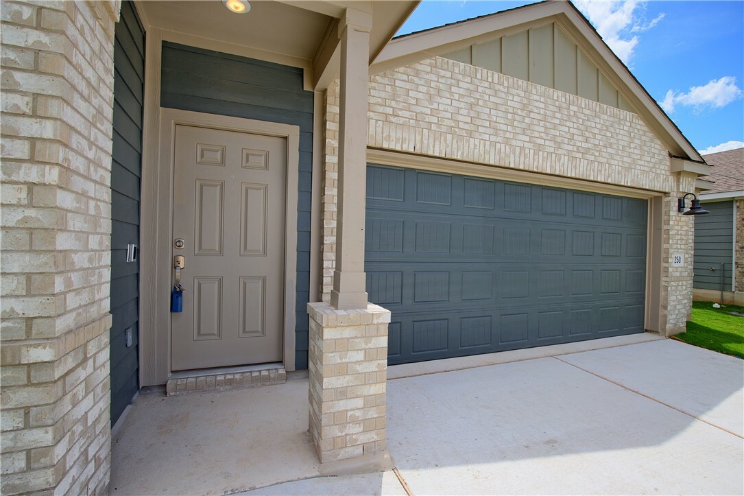 Property Photo:  250 Madrid  TX 78640 