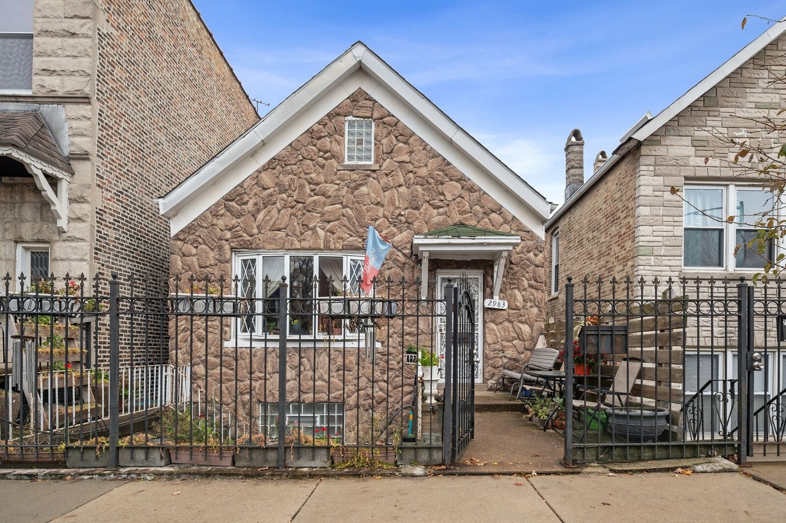 Property Photo: 2983 S Lyman Street IL 60608