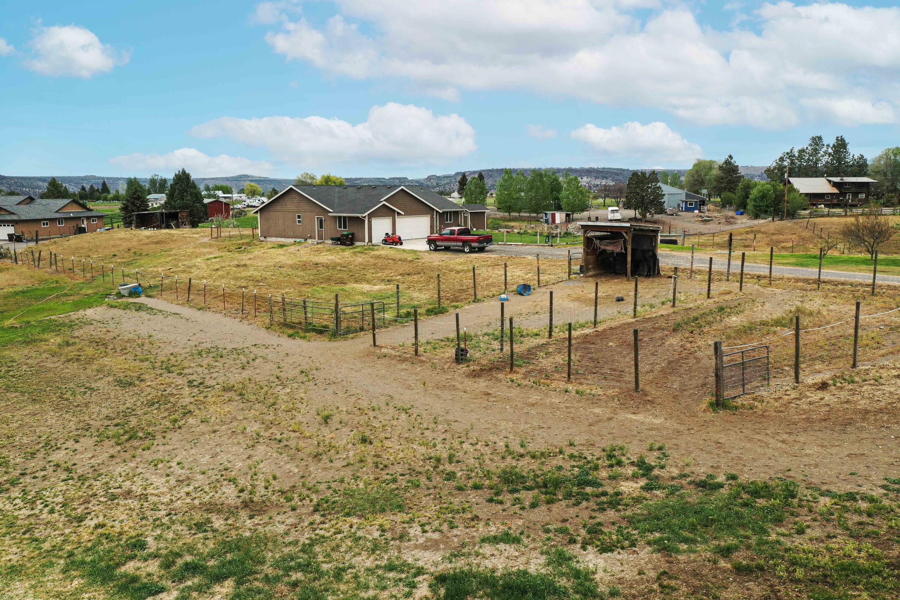 Property Photo: 6161 NW Puckett Road OR 97754